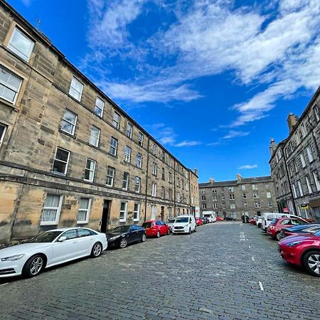 Desirable 2 Bed Apt Near Edinburgh Castleアパートメント エクステリア 写真