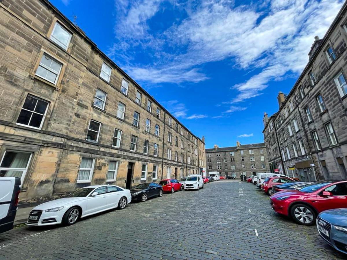 Desirable 2 Bed Apt Near Edinburgh Castleアパートメント エクステリア 写真