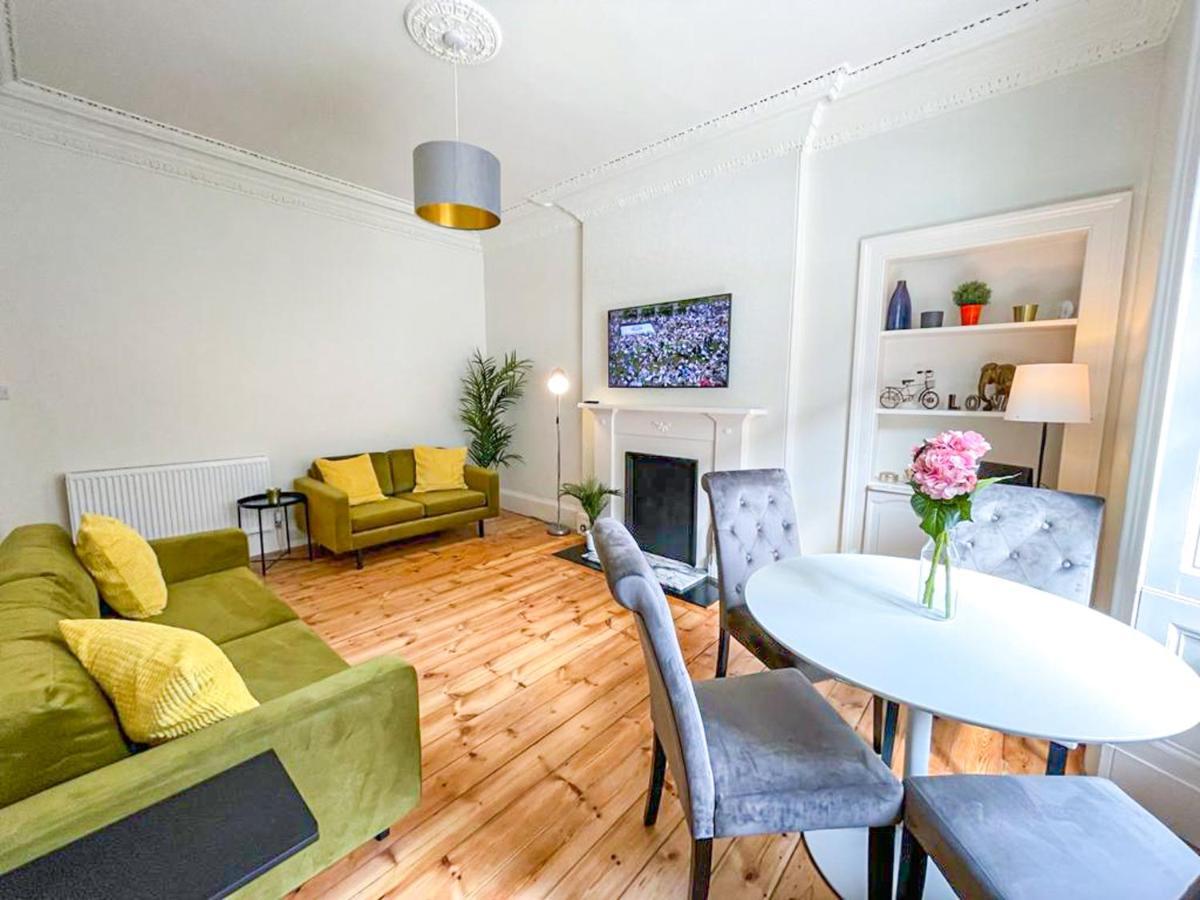 Desirable 2 Bed Apt Near Edinburgh Castleアパートメント エクステリア 写真